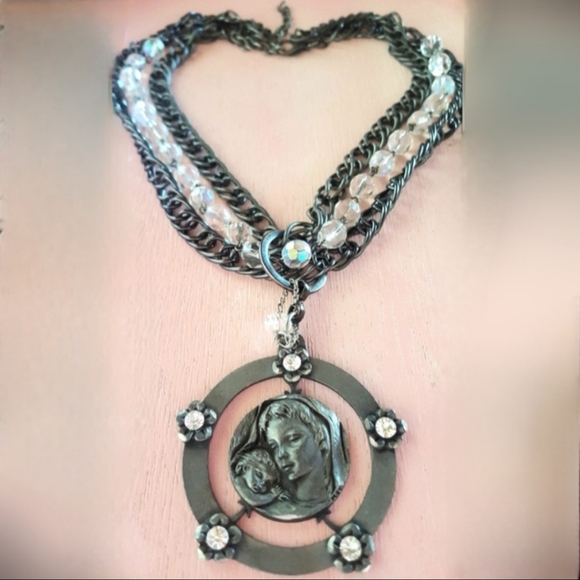 Vtg 60s Italy pewter Mary baby jesus Swarovski beads chunky chain necklace NWT - Picture 8 of 16